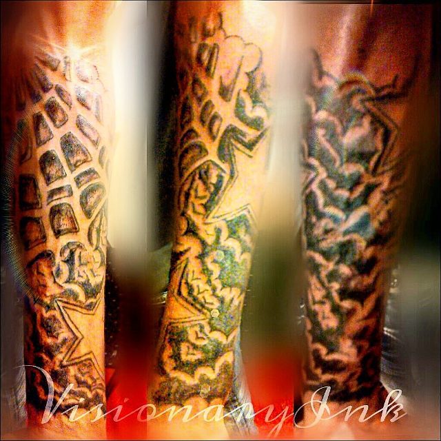 Geometric patterns and stars ornamental tattoo on the forearm by Visionary Ink