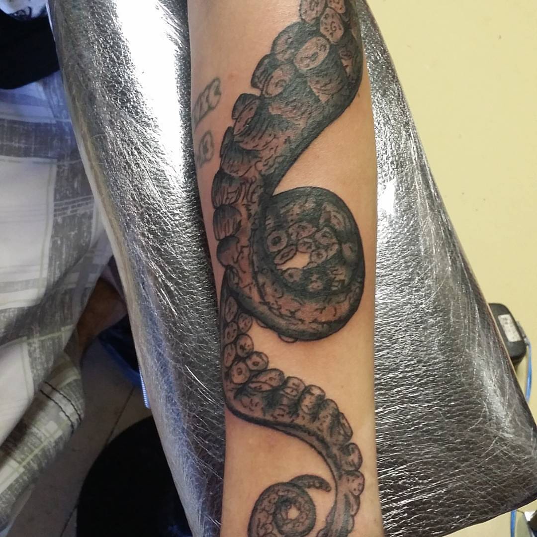 Tattoo by @a_a_ron_tattoos — black_and_grey