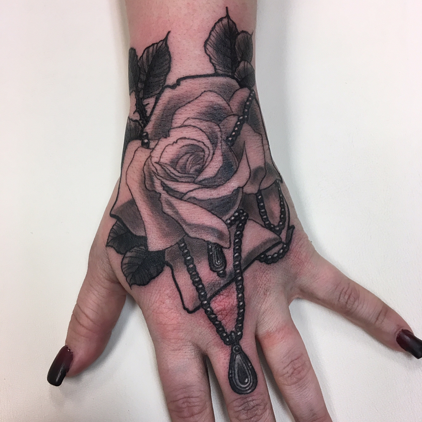 Tattoo by @fabianbaigueratattoo — black_and_grey, realism