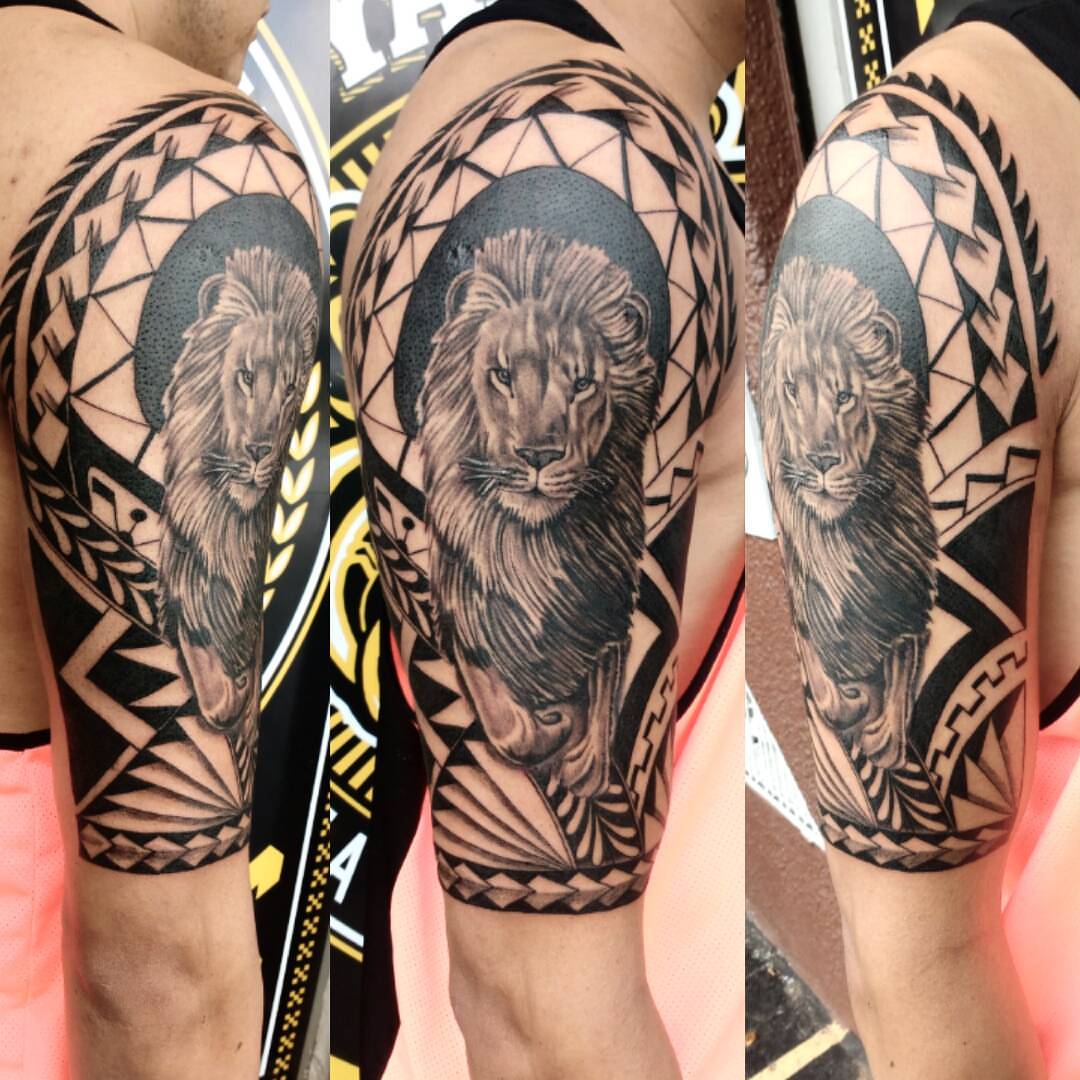Lion realism tattoo on the forearm by Marquin π§π·