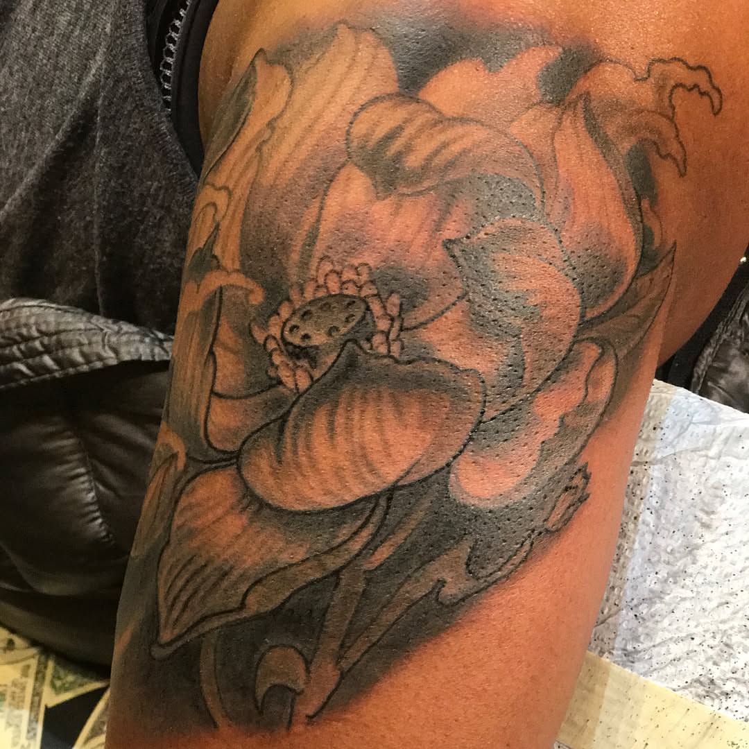 Tattoo by @jsharpe_utn — realism, dotwork