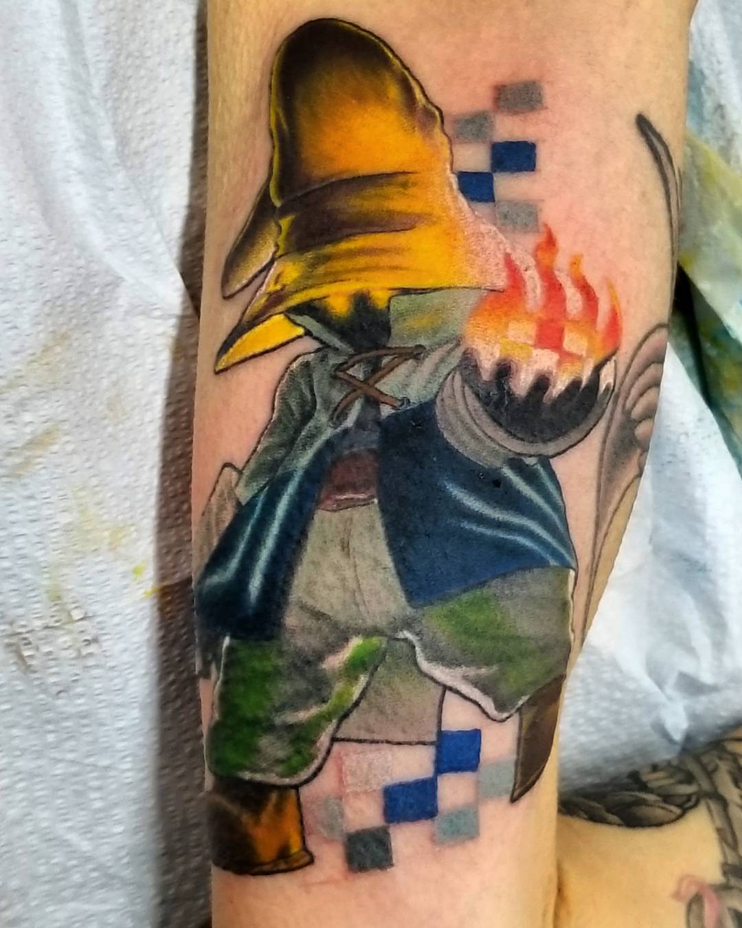 Tattoo by @lougottitattoo — dotwork