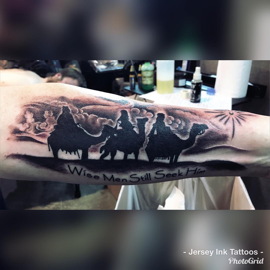Tattoo by @oscartattoo — black_and_grey