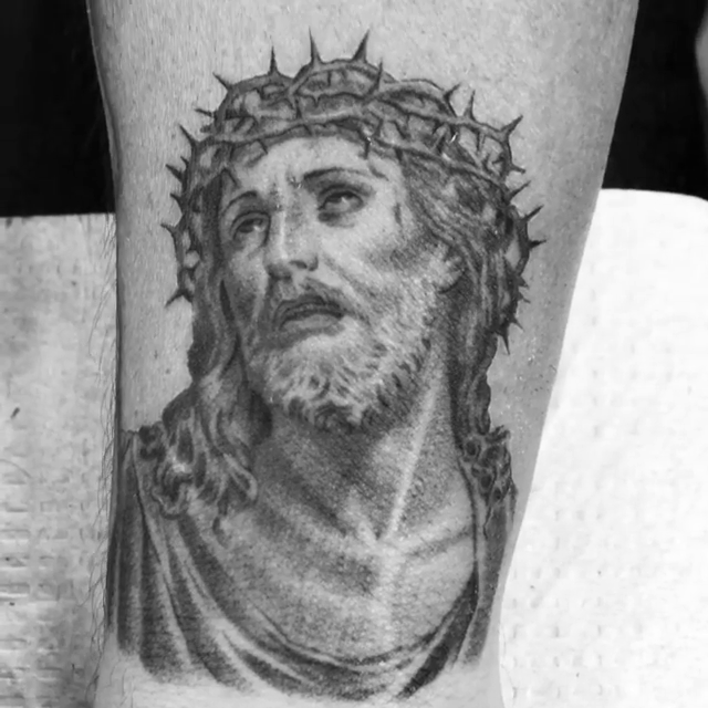 Jesus Christ and Virgin Mary realism tattoo by Carlos Macedo Tattoo