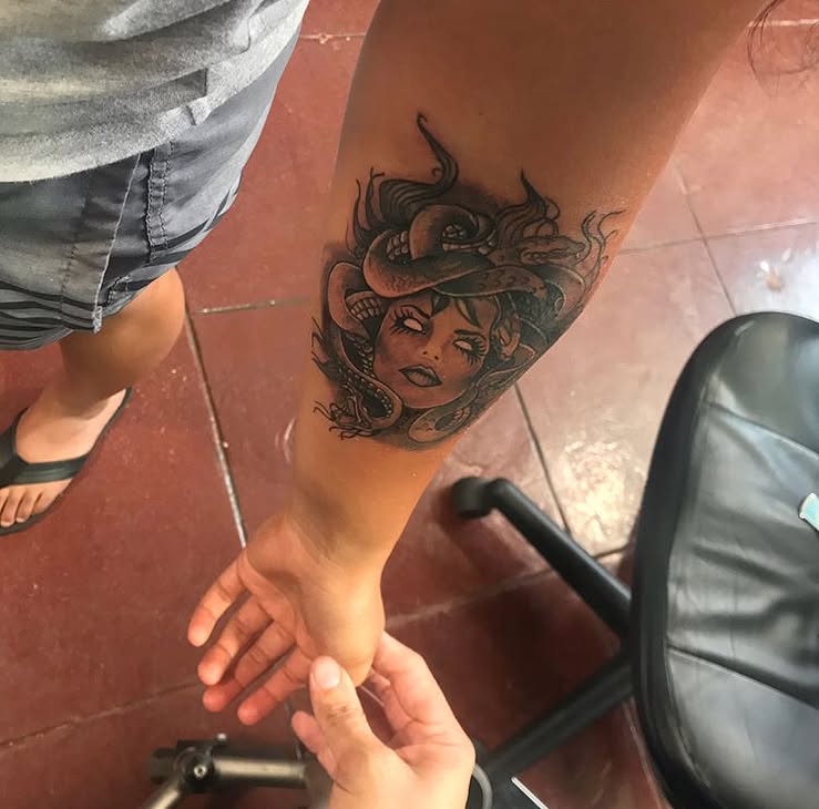 Woman with snakes black and grey tattoo on the forearm by Felix 🔸 Chesto (Tattooers)