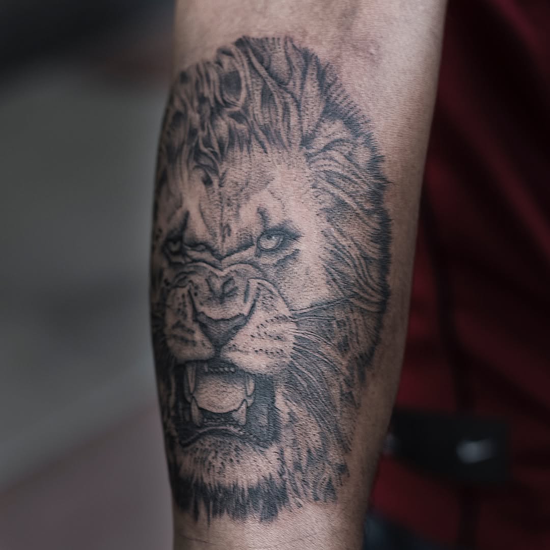 Tattoo by @luismarrufotattoo — realism
