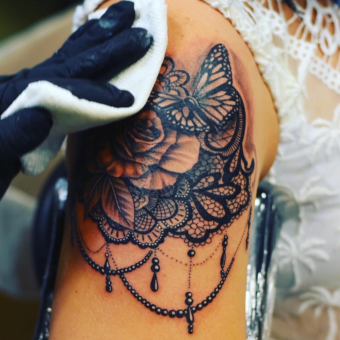 Tattoo by @oscartattoo — black_and_grey, ornamental