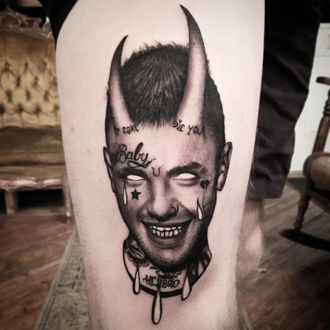 Tattoo on the thigh by Jixonai C