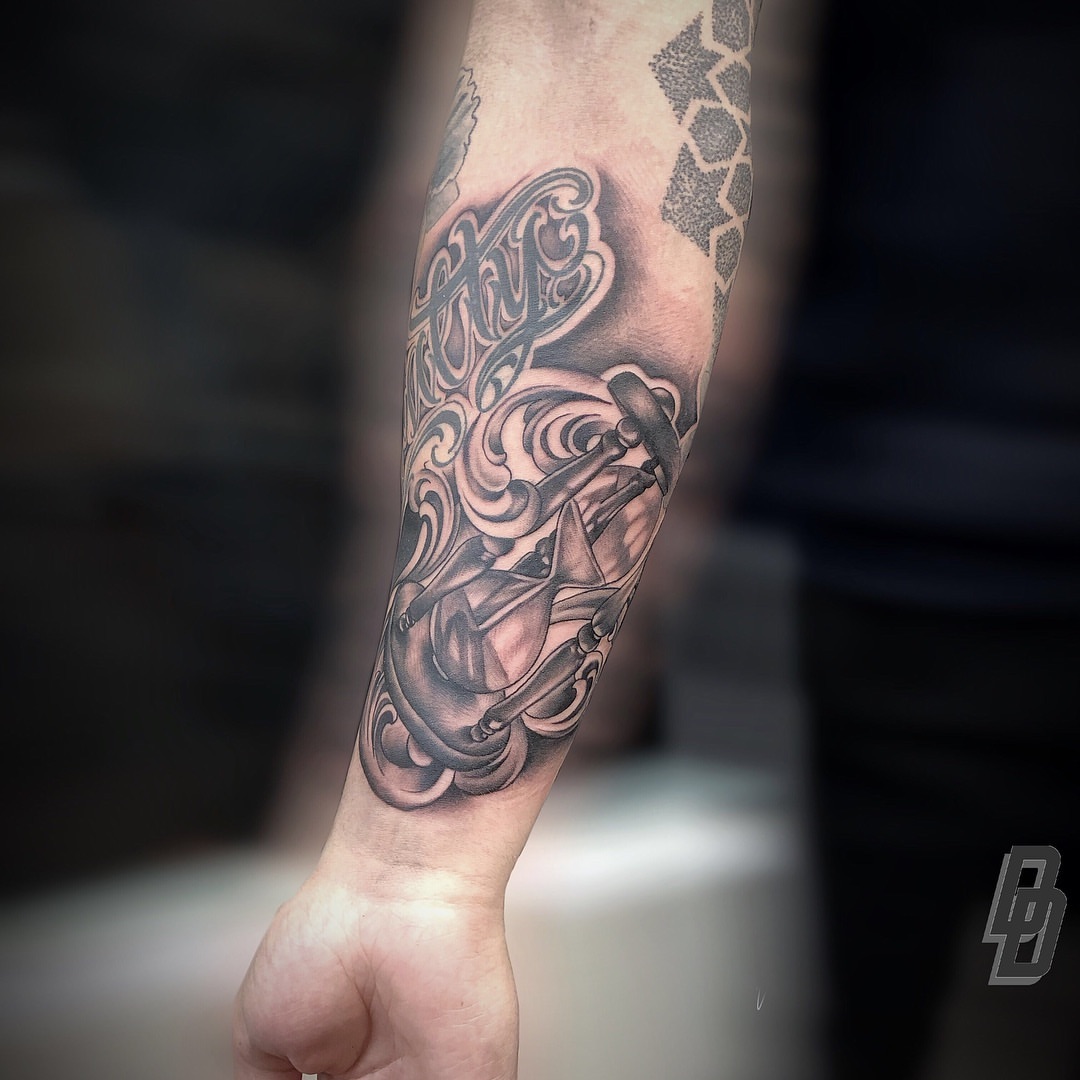 Anchor and rope black and grey tattoo on the forearm by DJ ๐จ๐พโ๐จ