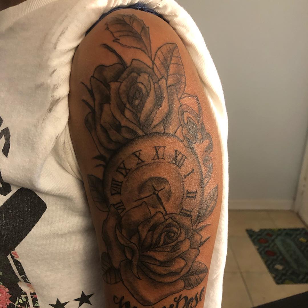 Tattoo by @amieinkadelik — black_and_grey
