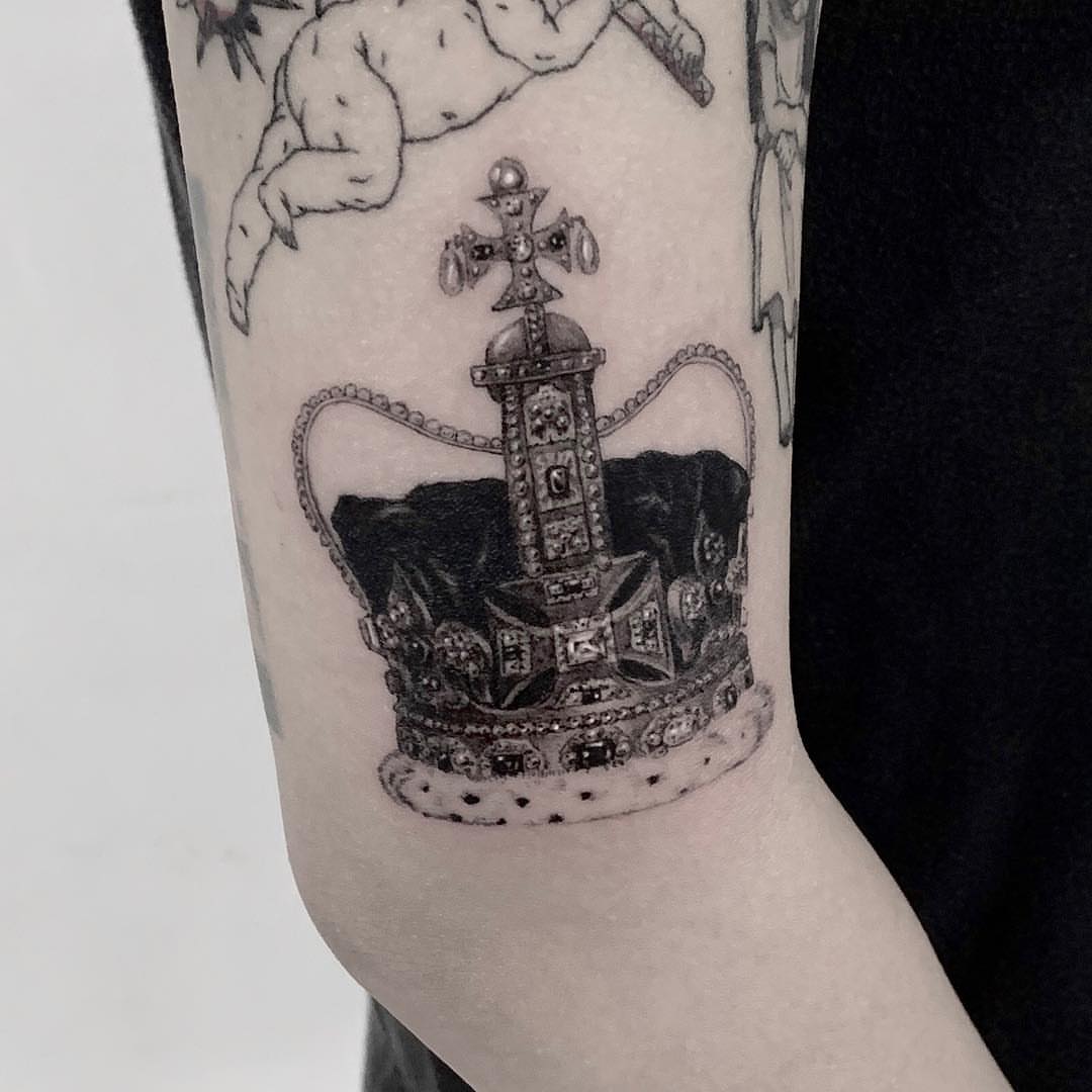 Tattoo by @digo_tattooer — black_and_grey