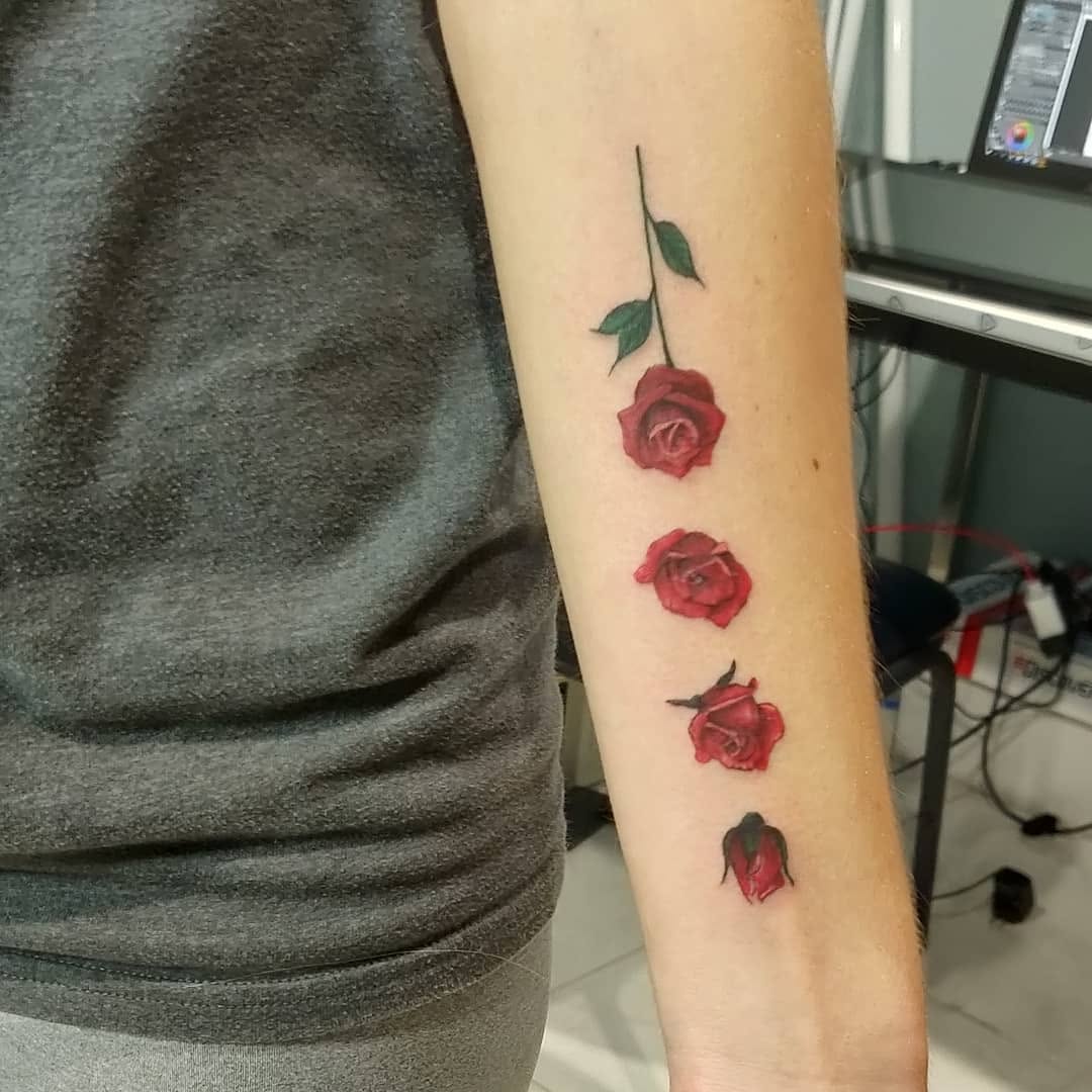 Tattoo by @jazihnotattoo — realism, fine_line
