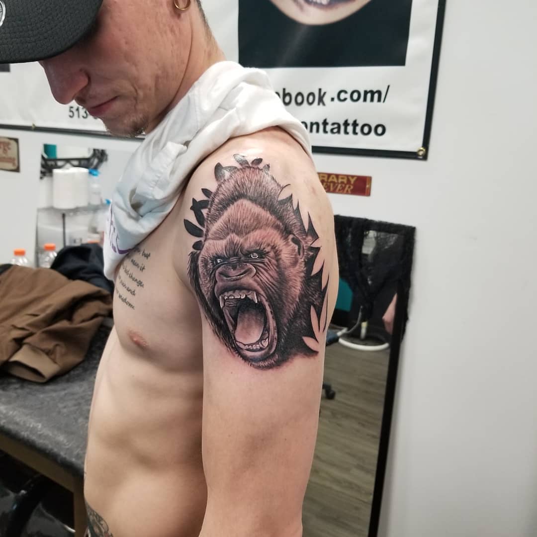 Gorilla realism tattoo on the shoulder by @stevison15