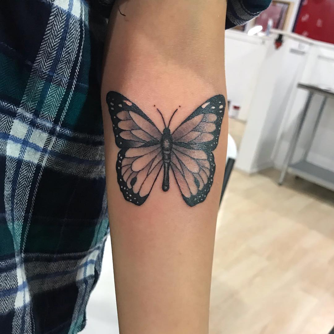 Tattoo by @lewylew_tattoo — realism