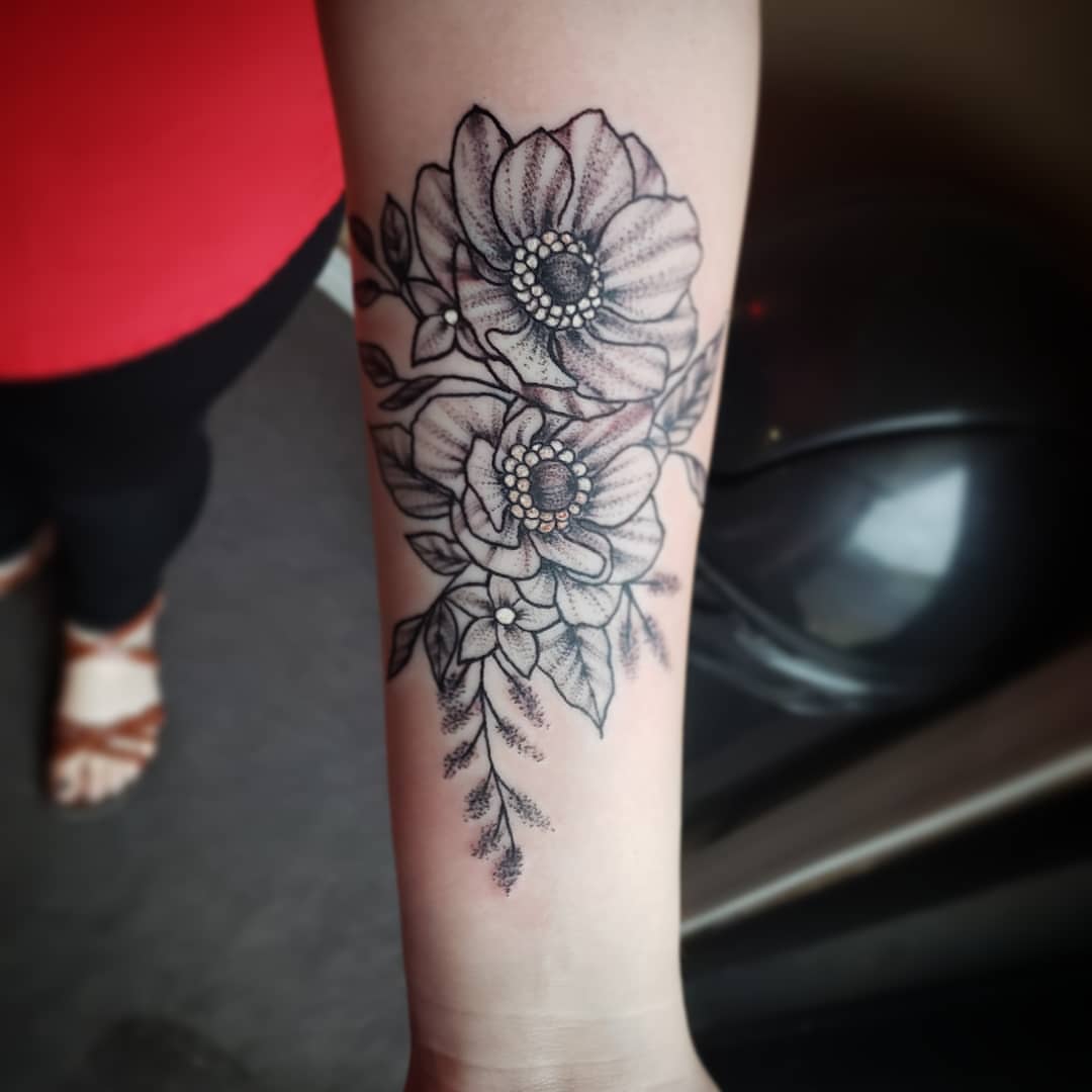 Tattoo by @inked_cupcake_tattooer — dotwork