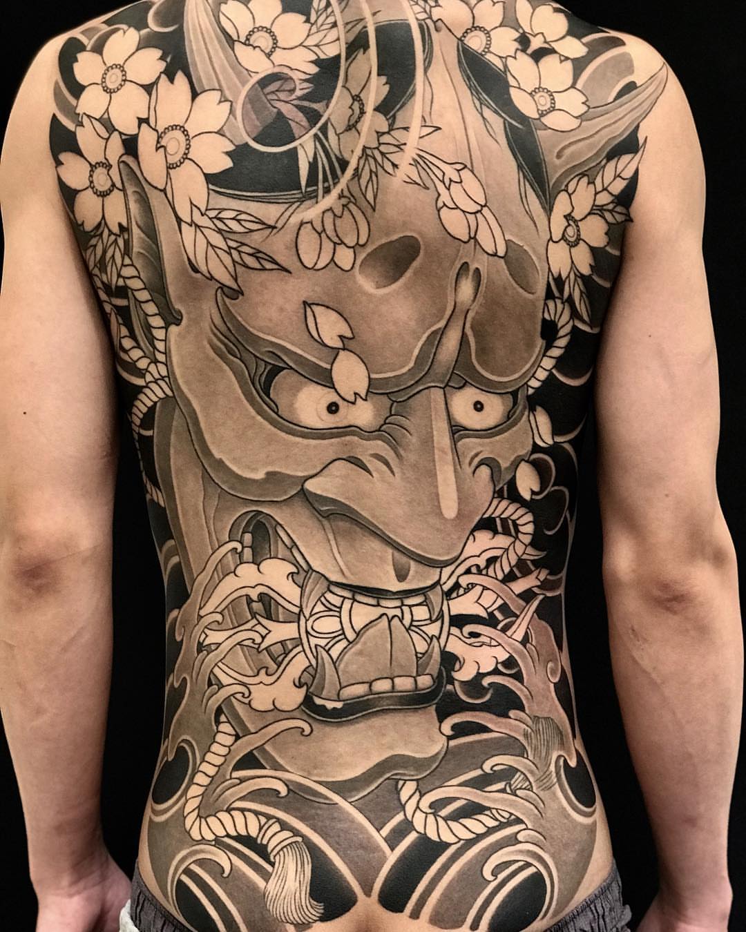 Demon mask japanese irezumi tattoo on the back by 重君