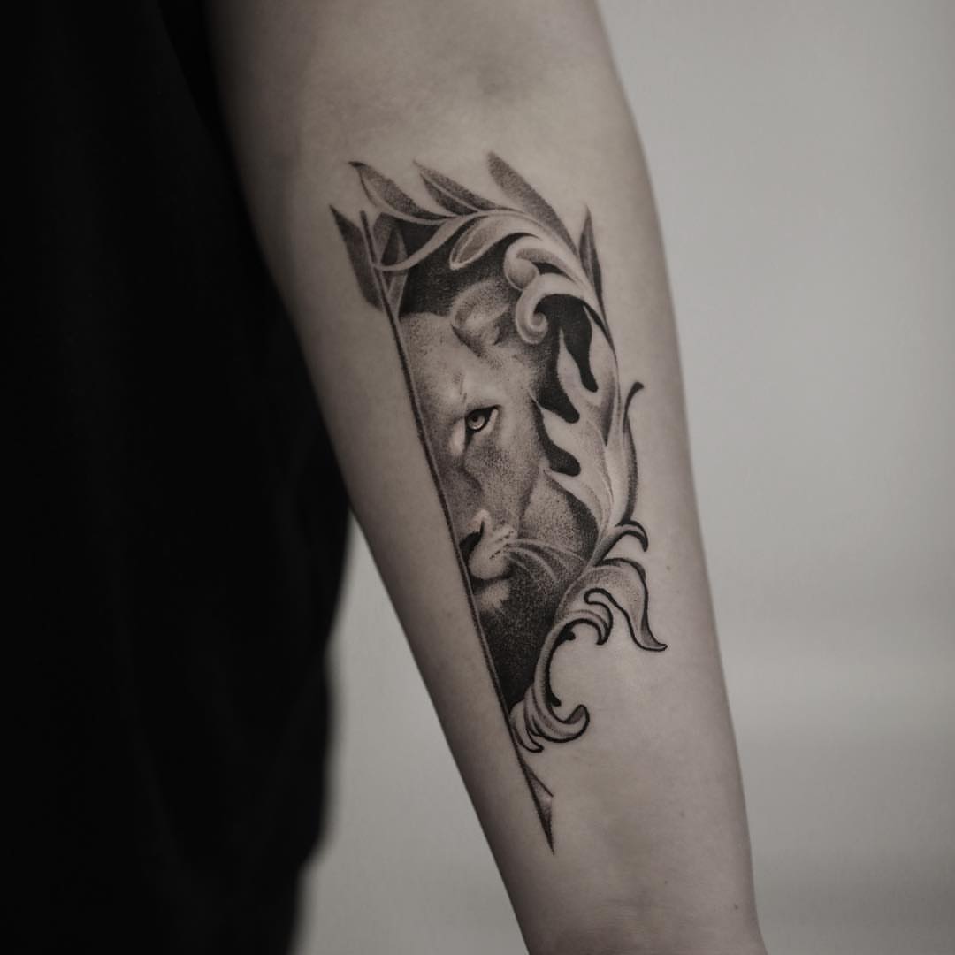 Lion dotwork tattoo on the forearm by Anna Chernova, San Francisco, California