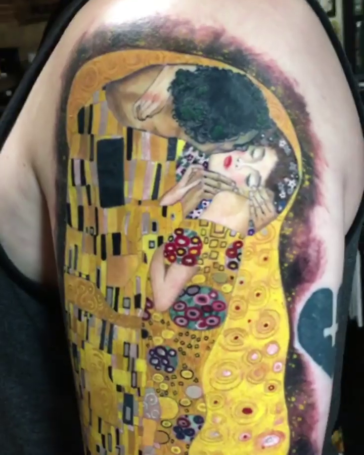 The Kiss by Klimt neo-traditional tattoo by Abel Deida