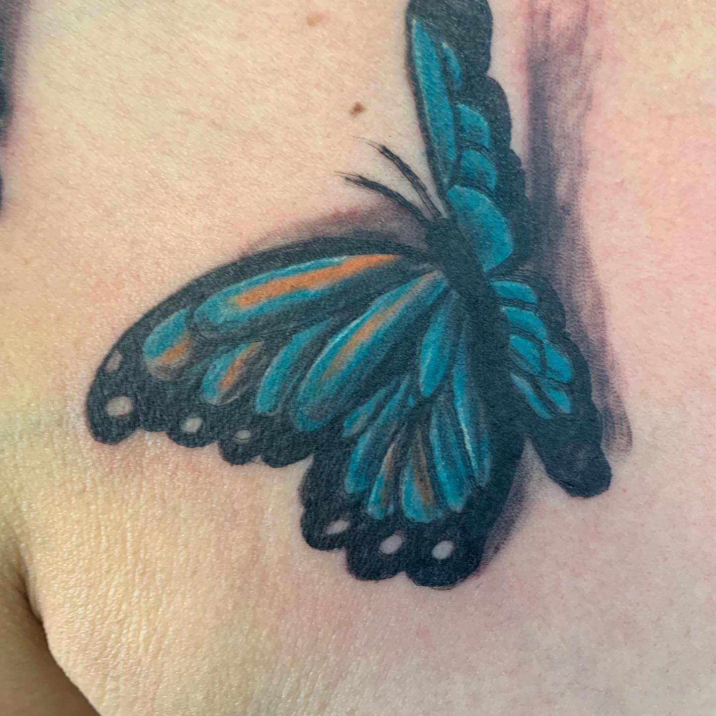 Tattoo by @lulutatt2s — dotwork