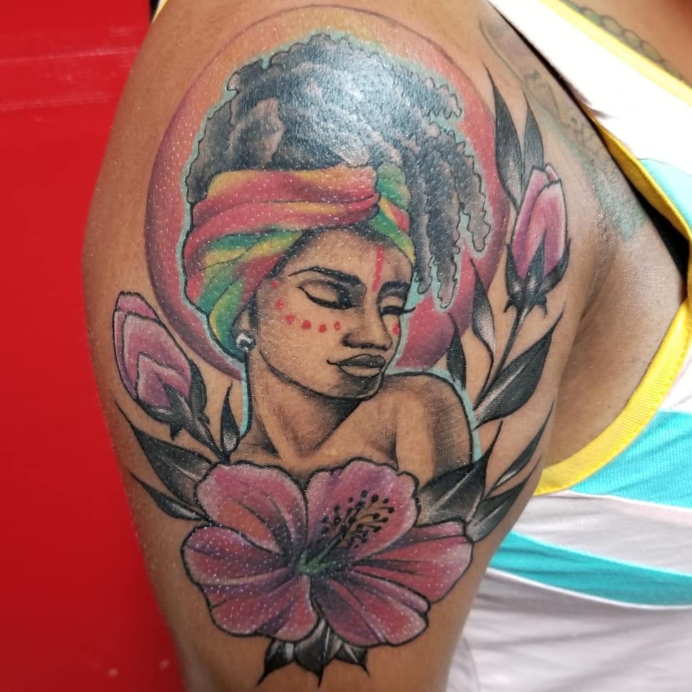 Tattoo by @v.tattooz — american_traditional, realism
