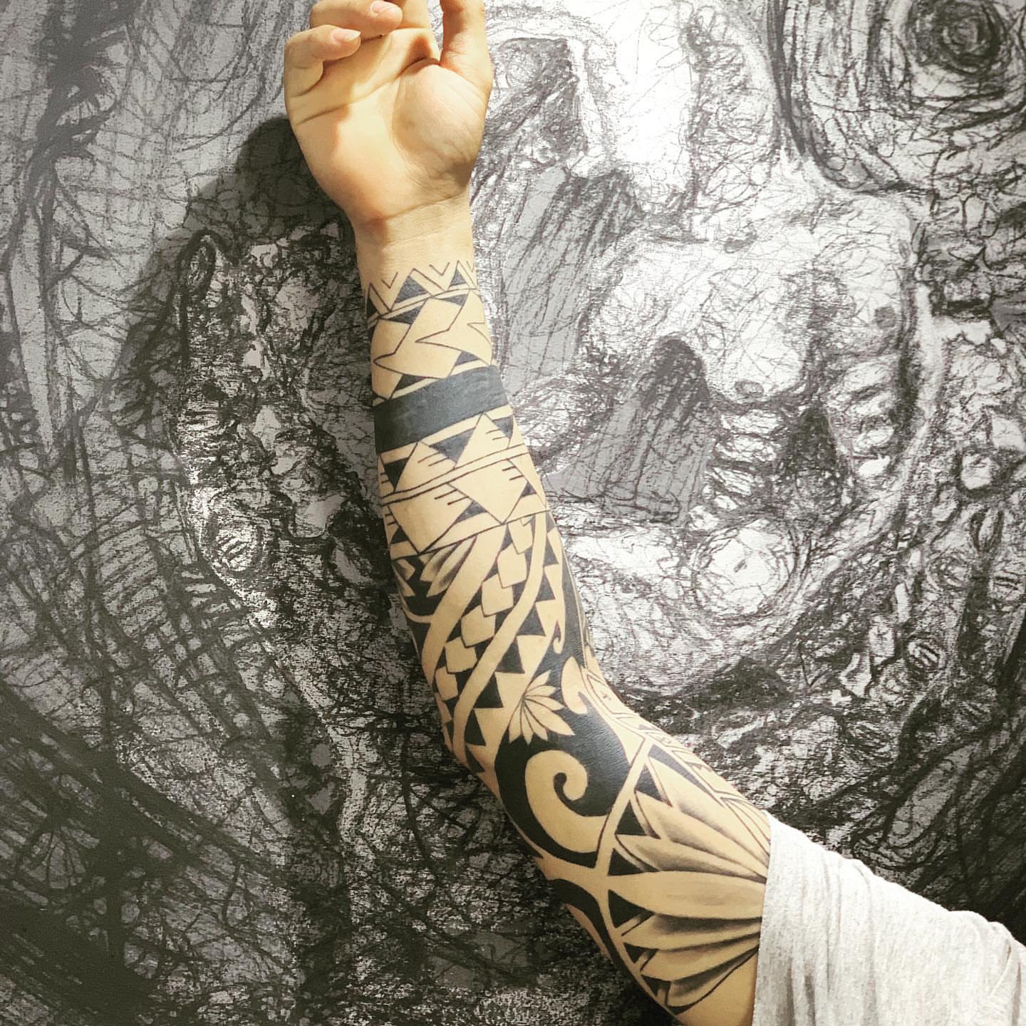 Tribal pattern tribal tattoo on the forearm by Luis Manuel Olivera, North Miami, Florida