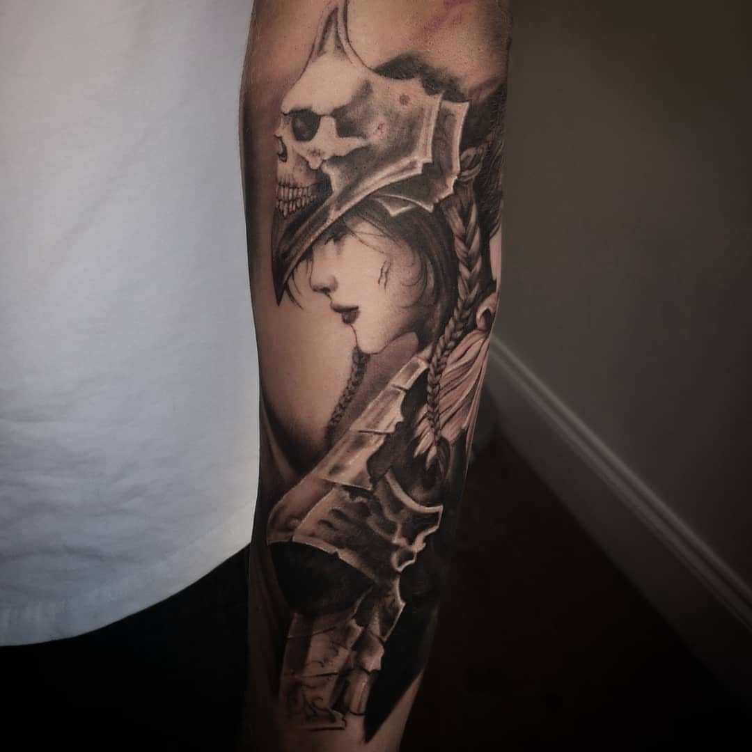 Woman with skull realism tattoo on the forearm by Lindsay