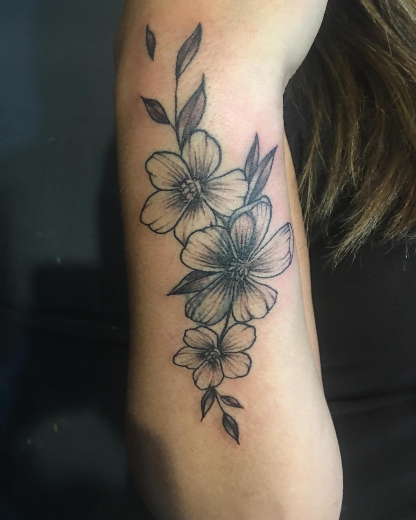 Flowers black and grey tattoo on the forearm by PrimaTa’ttoo_021