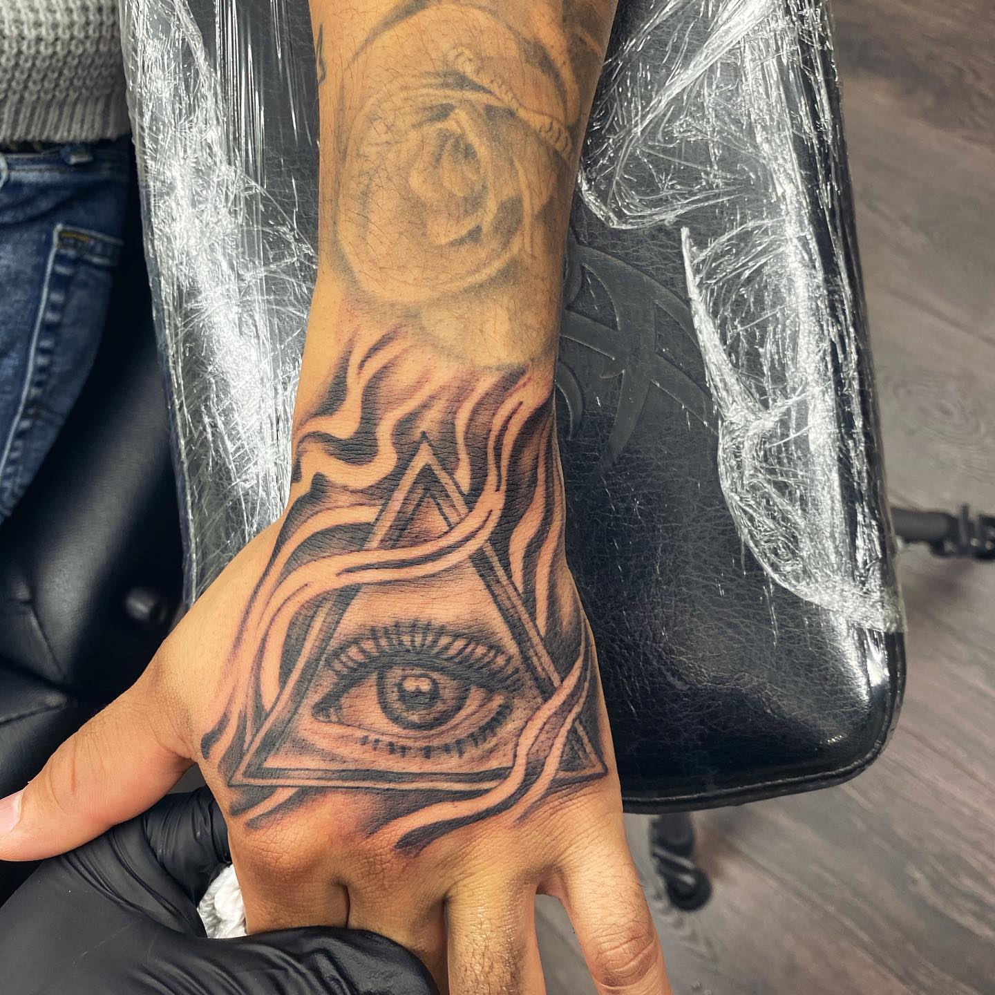 Tattoo by @pedrof.morales — black_and_grey, geometric