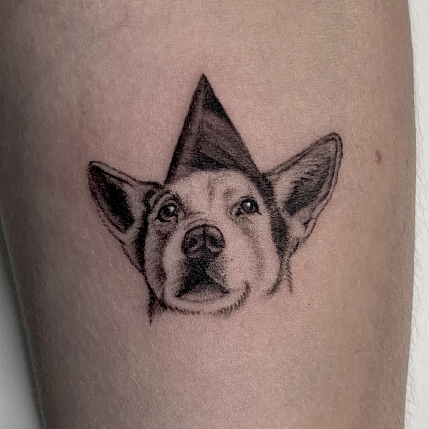 Tattoo by @ohmydarlingtattoos — realism