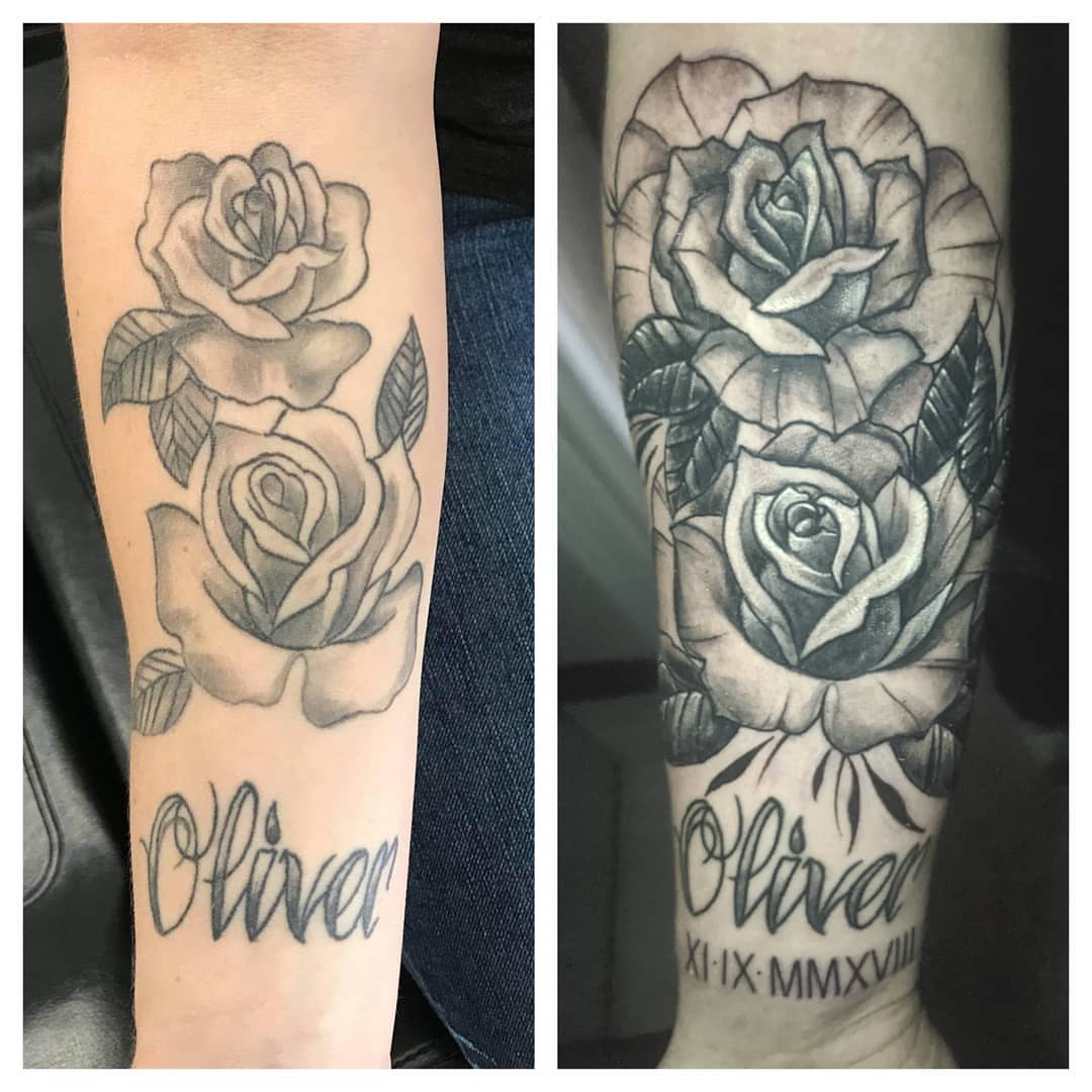 Roses black and grey tattoo on the forearm by Elidia Veliz