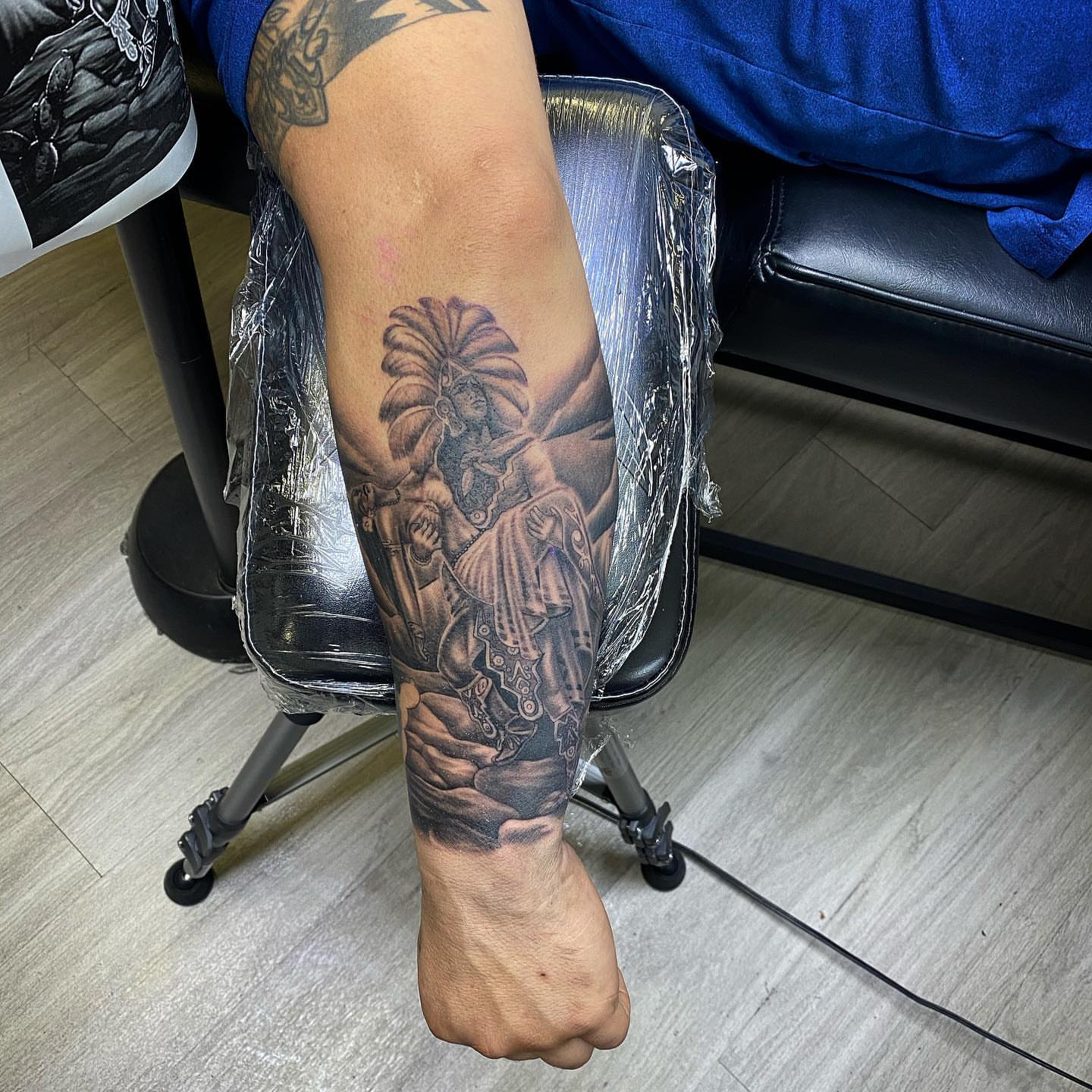 Tattoo by @allbluehundreds — black_and_grey