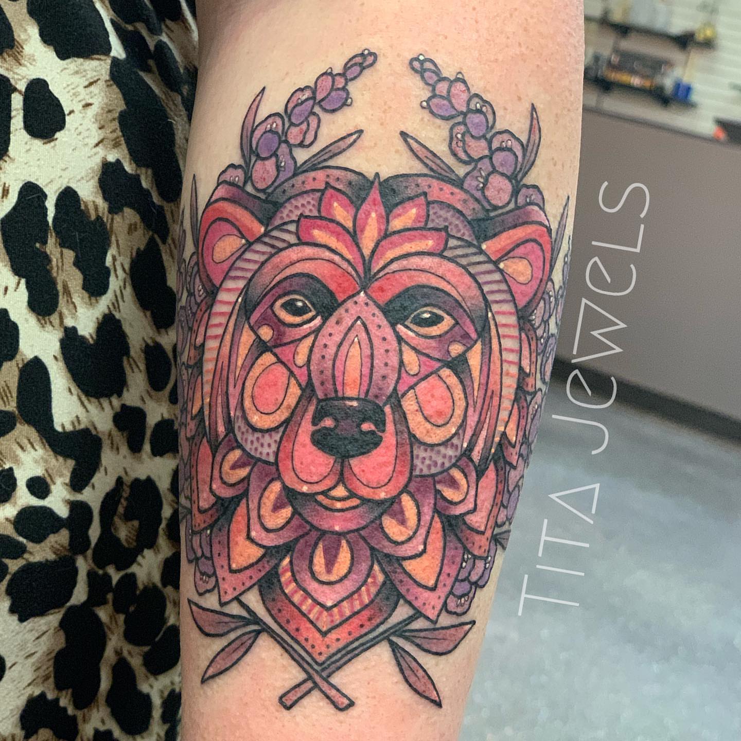 Tattoo by @titajewelstattoo — geometric, dotwork