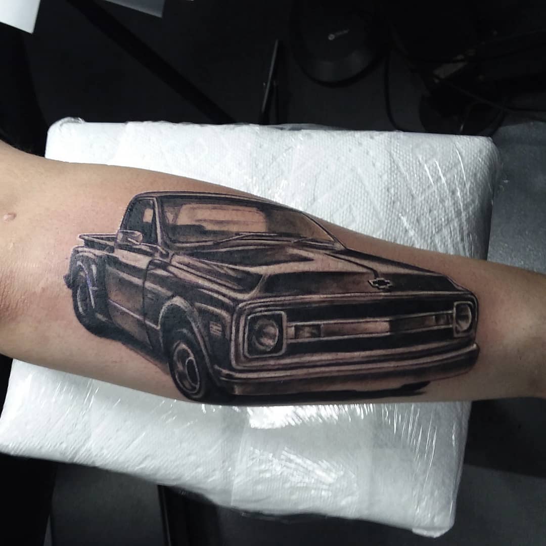 Tattoo by @templ5 — black_and_grey