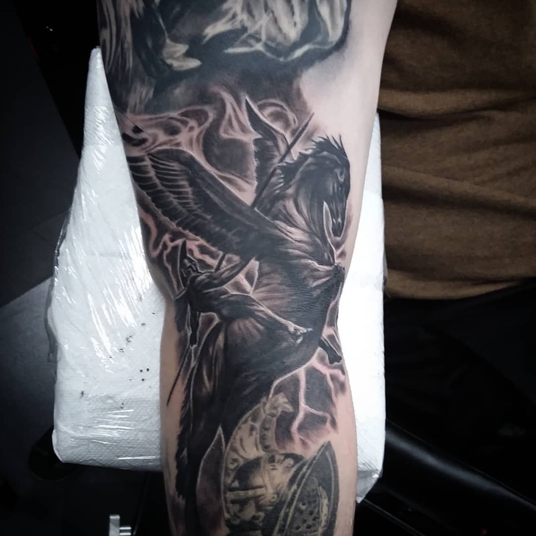 Tattoo by @templ5 — black_and_grey, realism
