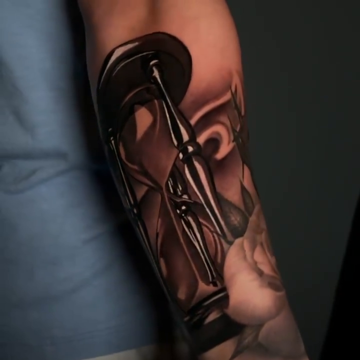 Hourglass realism tattoo by Travis Chick