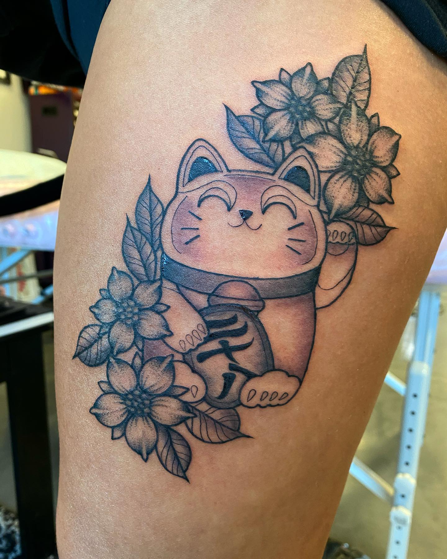 Tattoo by @queenieink — black_and_grey