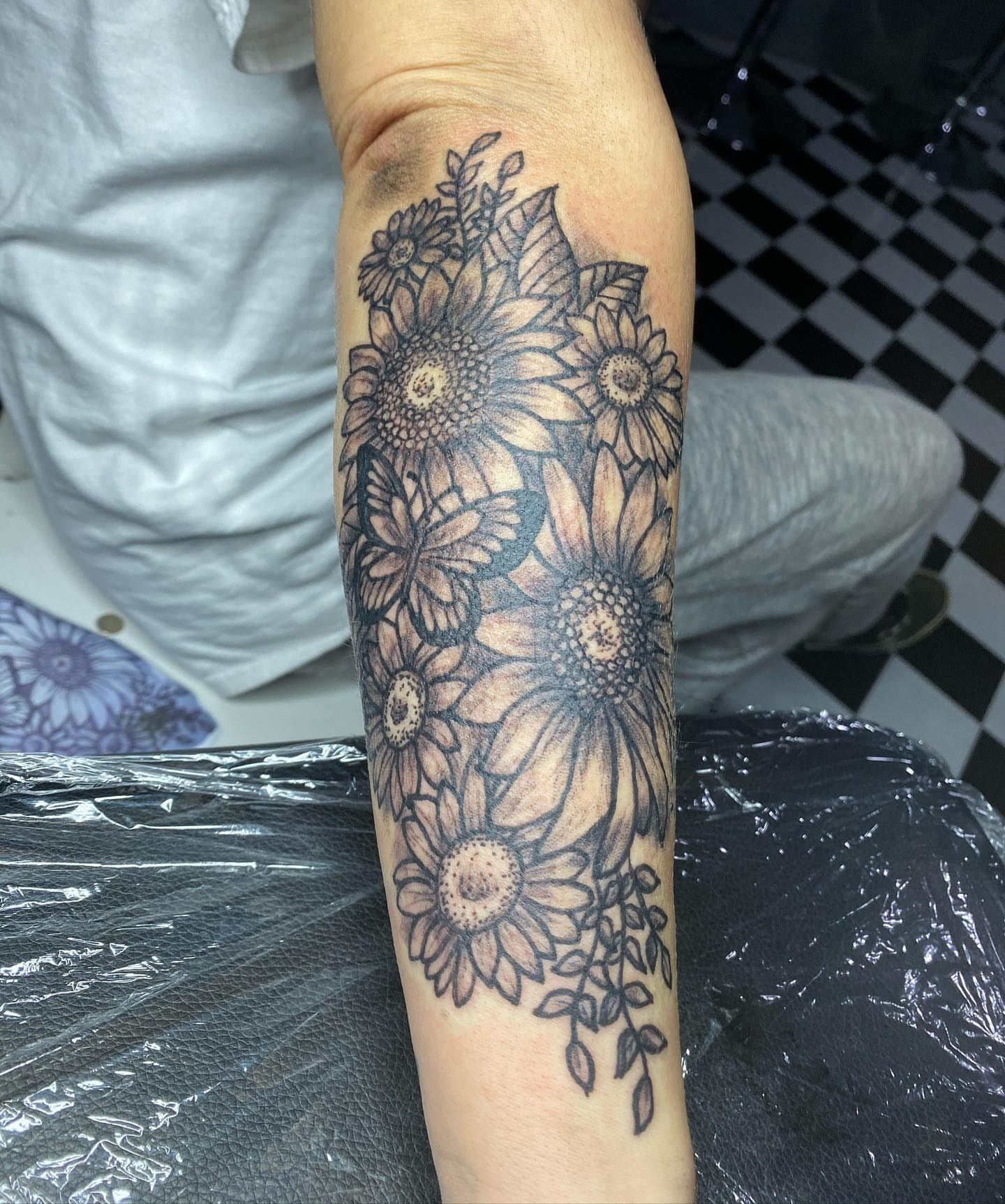 Tattoo by @amieinkadelik — black_and_grey