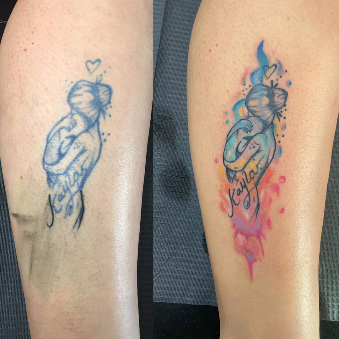 Mother and child watercolor tattoo on the thigh by @tattoos_by_elijah