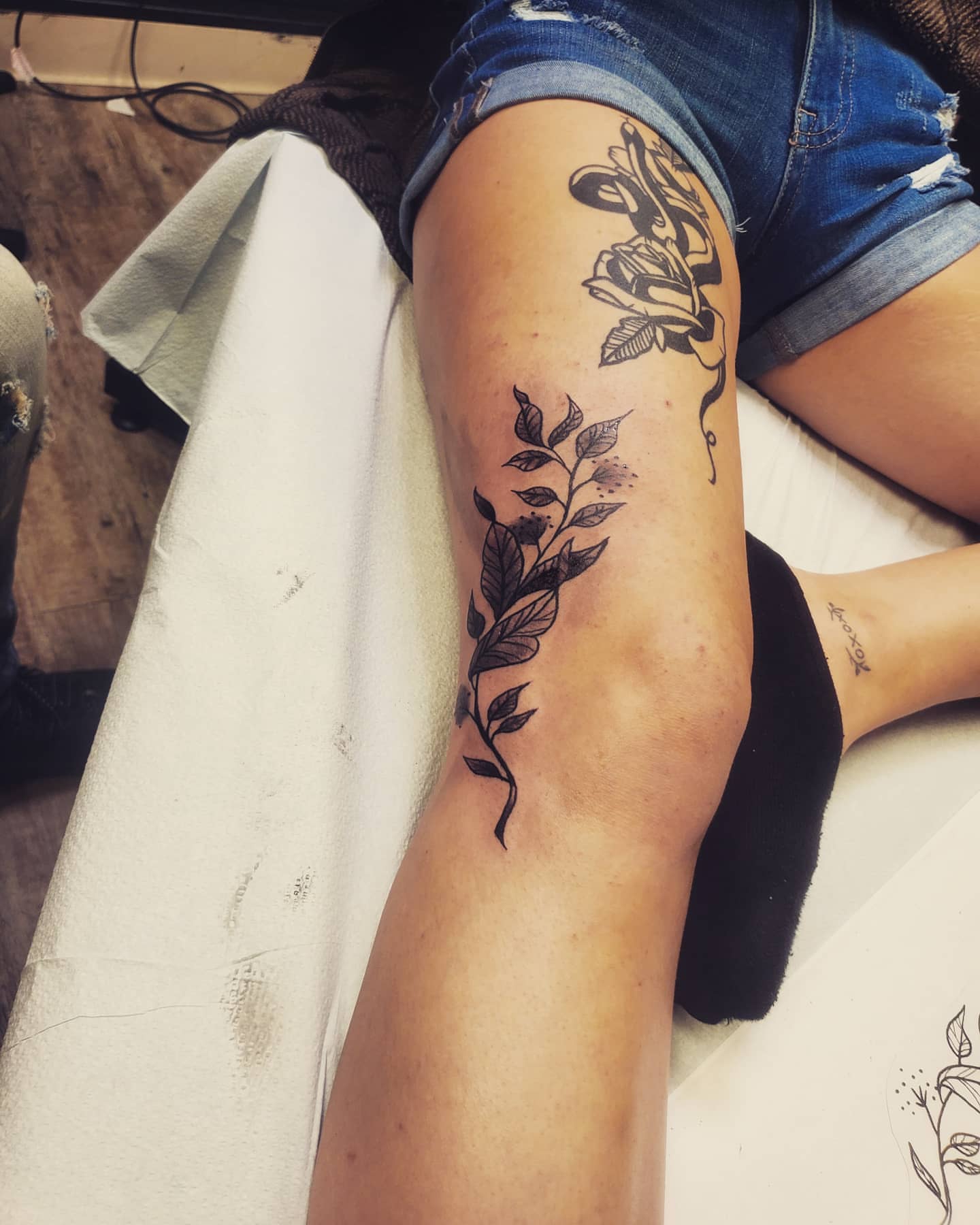 Floral vine black and grey tattoo on the forearm by Nadine ☥