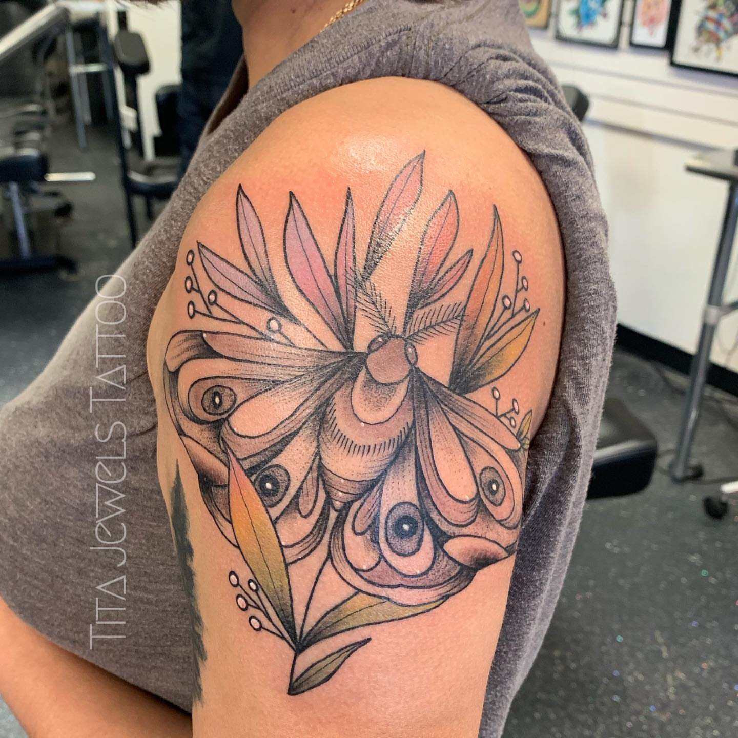 Tattoo by @titajewelstattoo — dotwork, realism