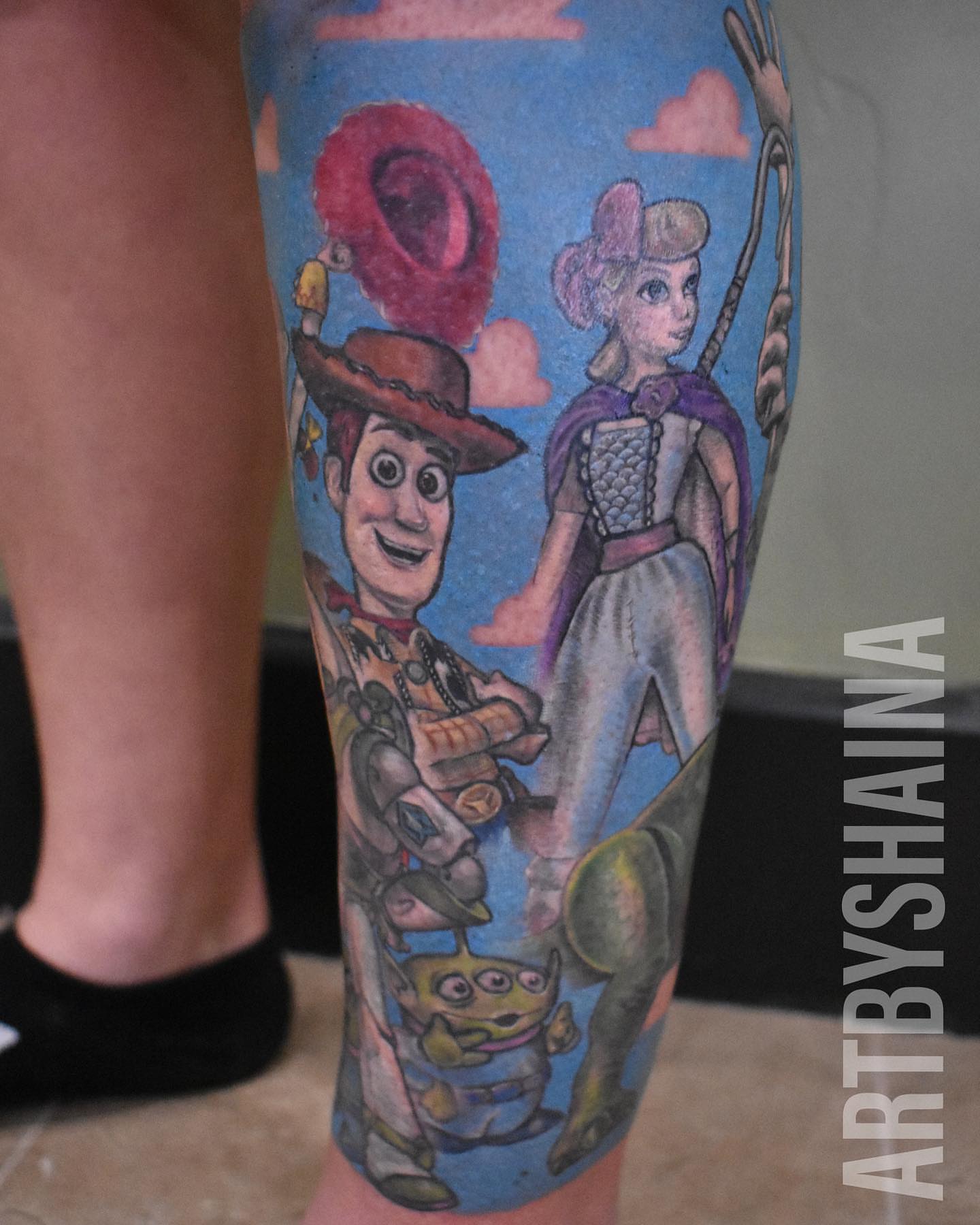 Tattoo by @artbyshaina — illustrative