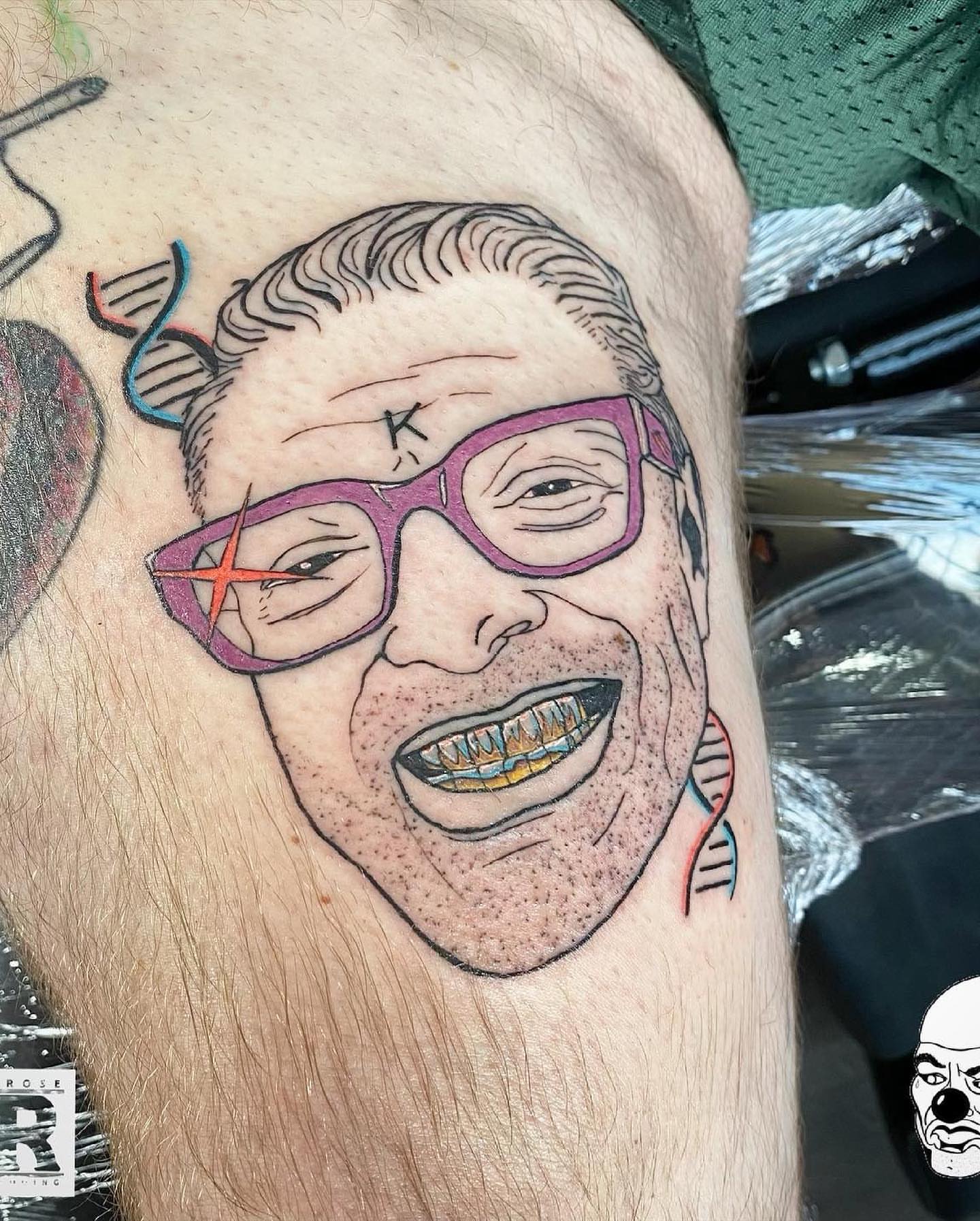 Portrait realism tattoo on the thigh by πππ πππππππ