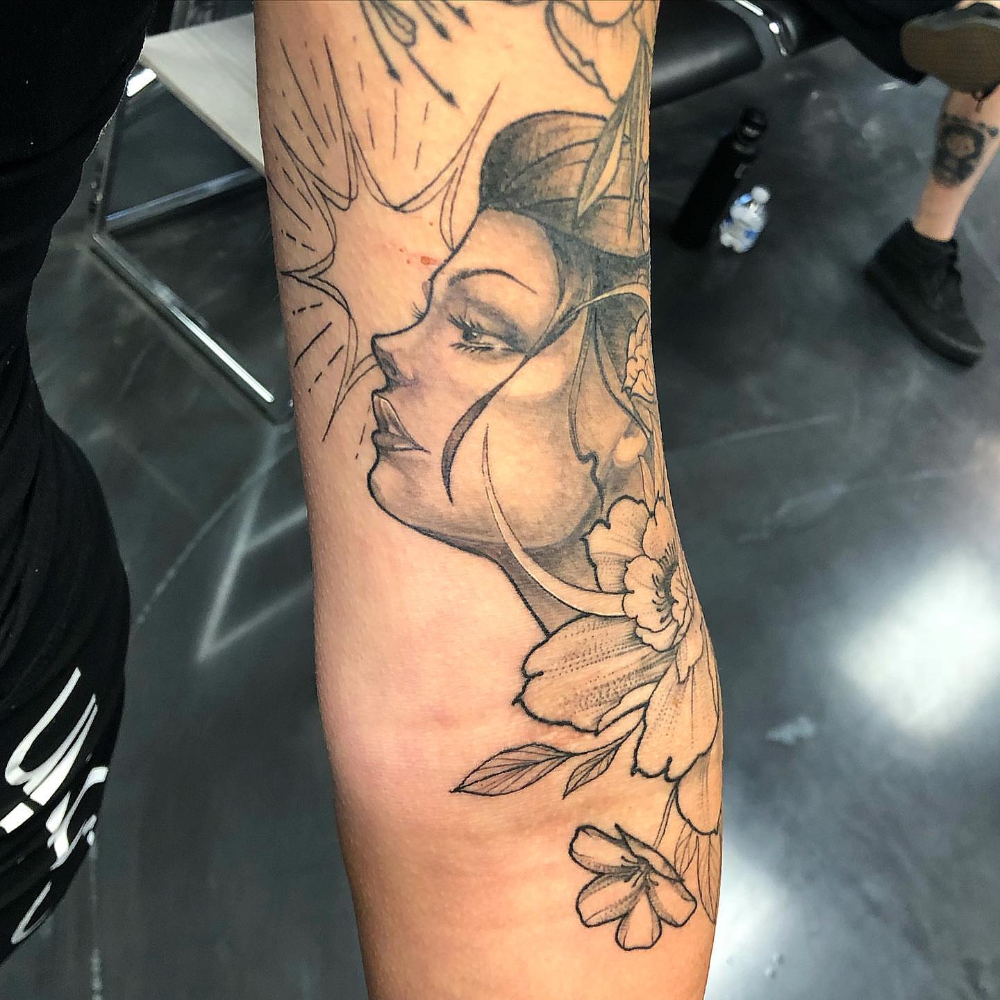 Tattoo by @tattoosbyrzo β black_and_grey, realism