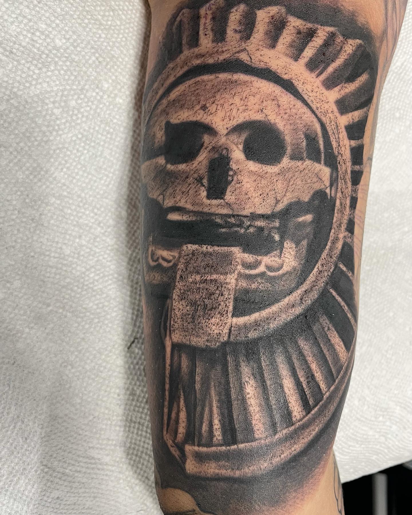Tattoo by @inkmeupt — black_and_grey, realism