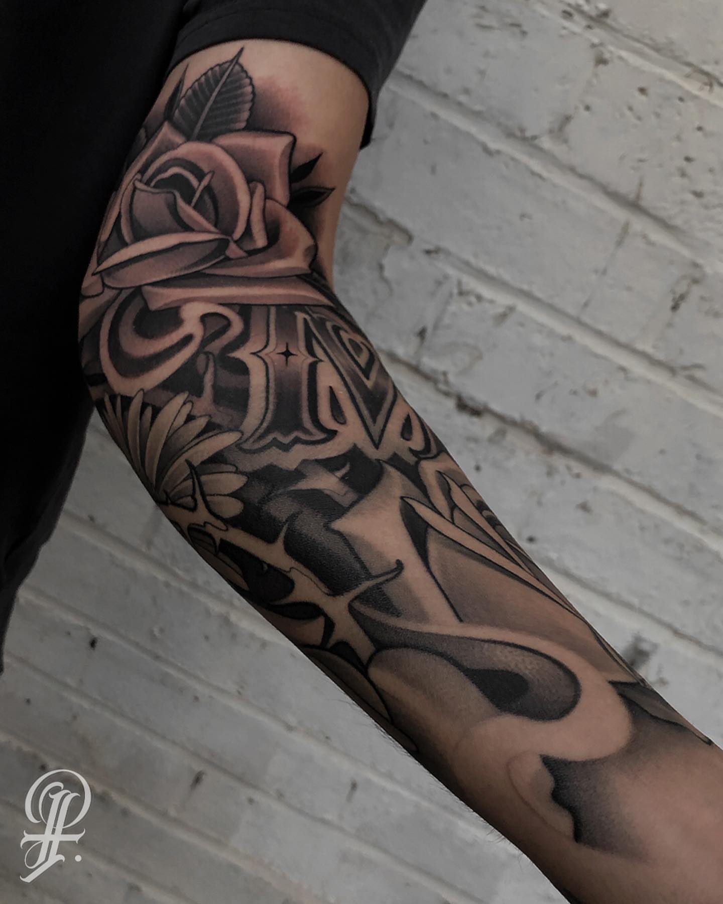 Rose and tribal tribal tattoo on the forearm by ๐ฃ๐๐๐ ๐๐ ๐ฆ๐๐๐ฉ๐