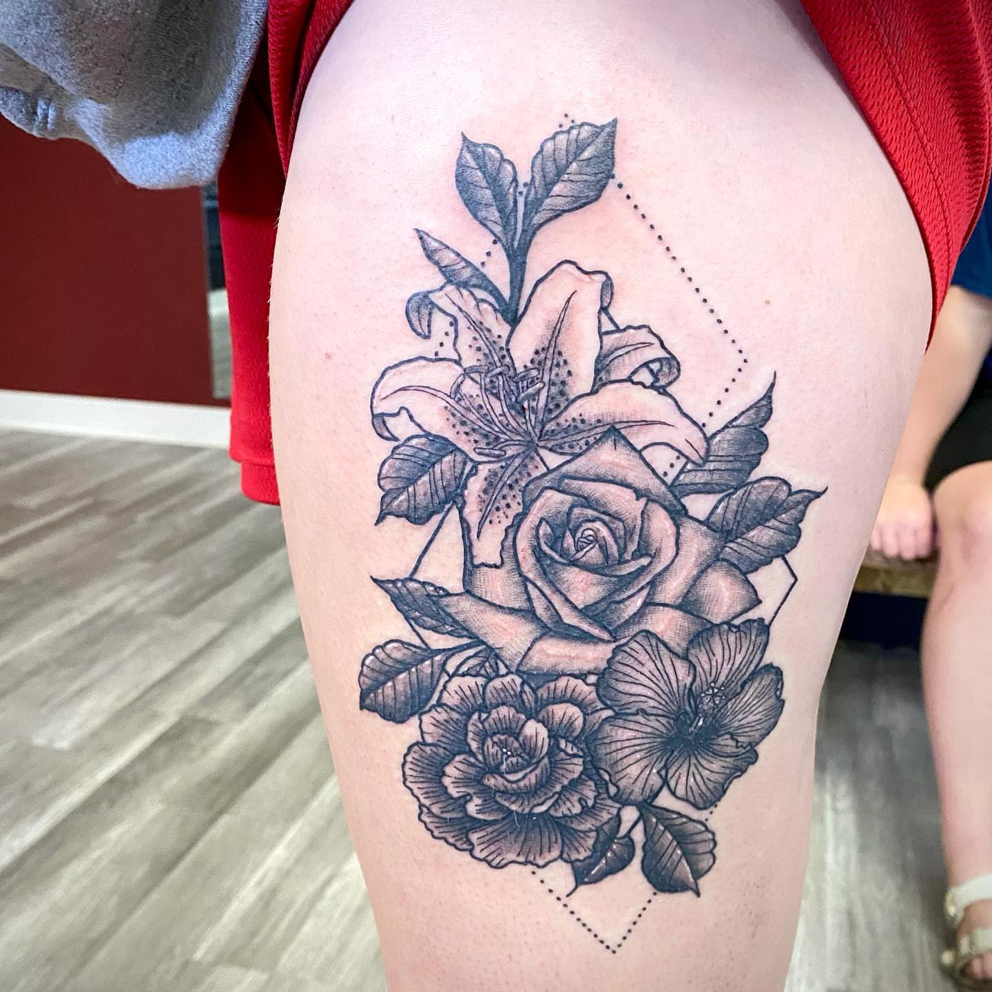 Tattoo by @alandapanda — black_and_grey, geometric