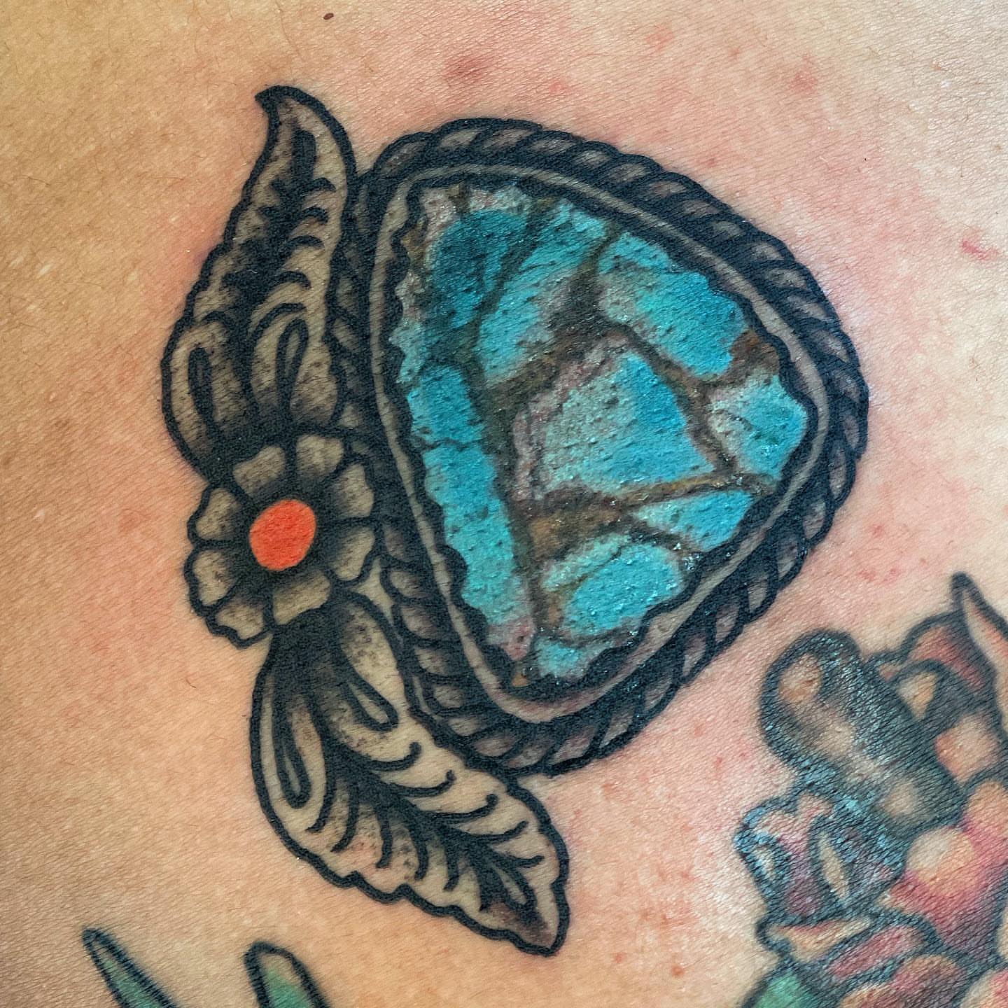 Tattoo by @lindseebeetattoo — american_traditional
