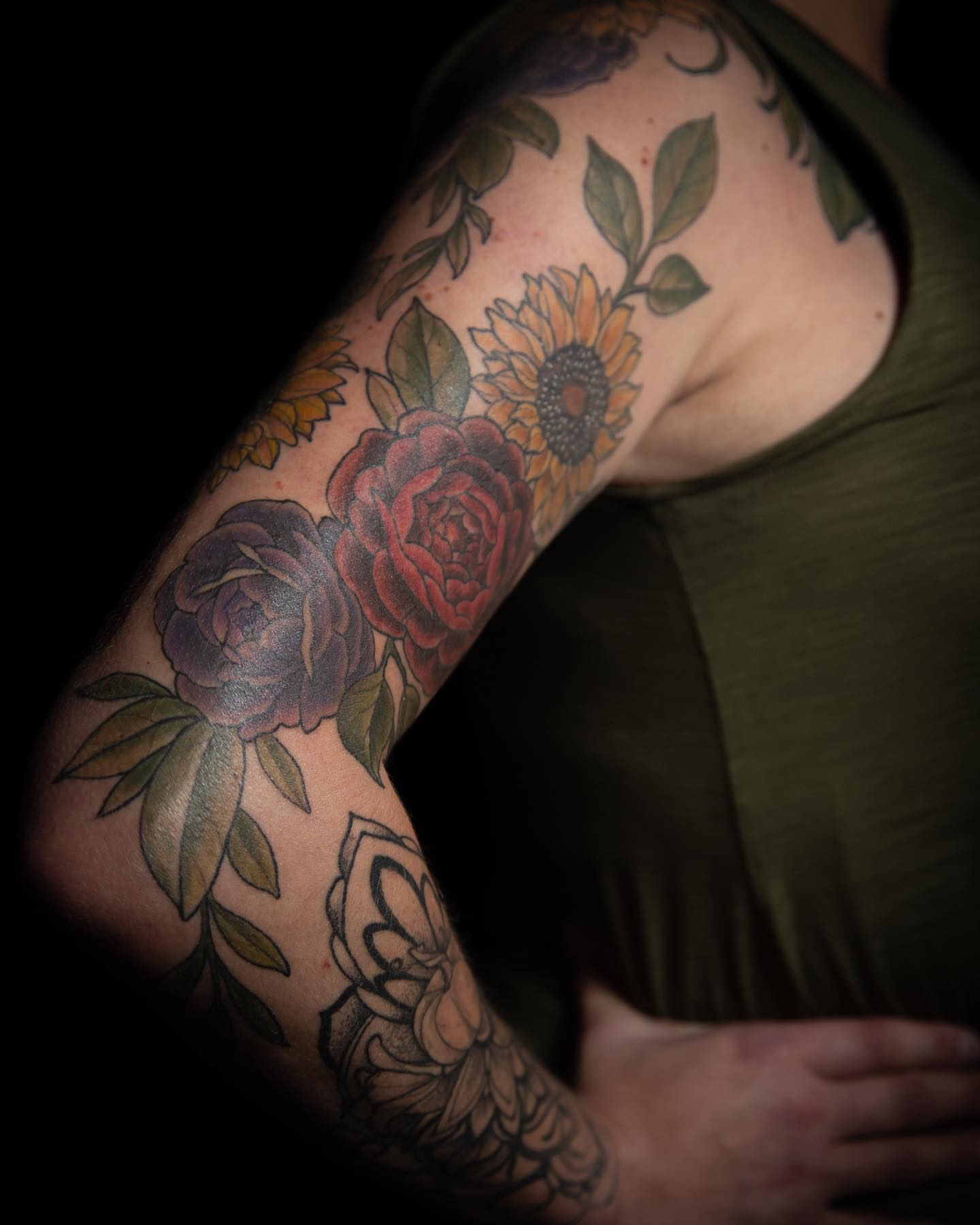 Tattoo by @tattoosbyanna — american_traditional, dotwork