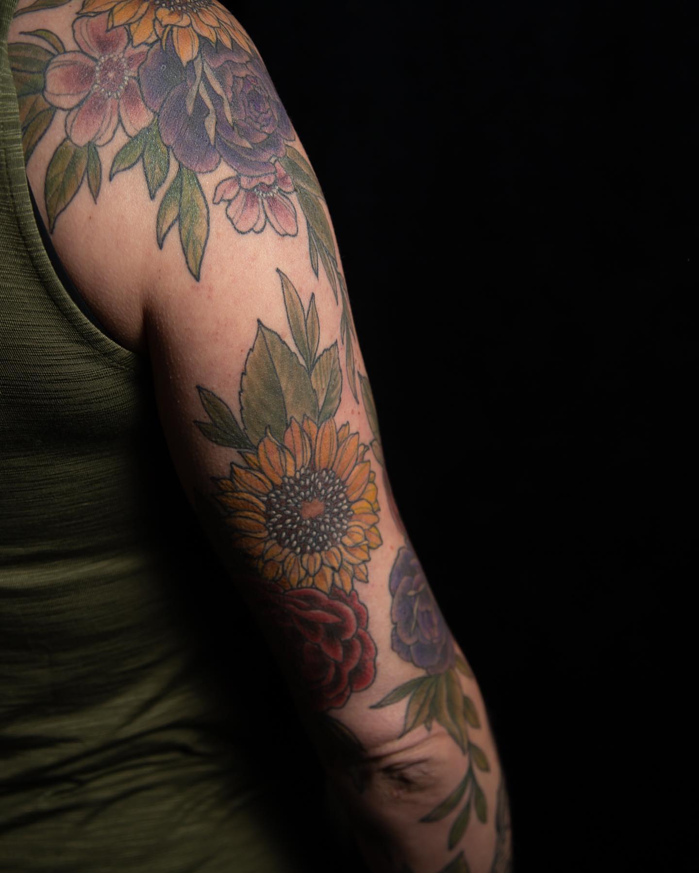 Tattoo by @tattoosbyanna — american_traditional, dotwork
