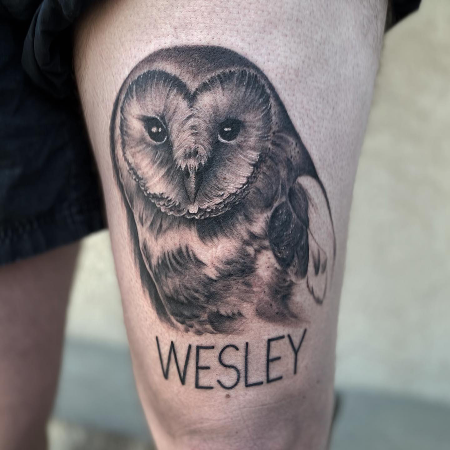 Owl realism tattoo on the thigh by Amber
